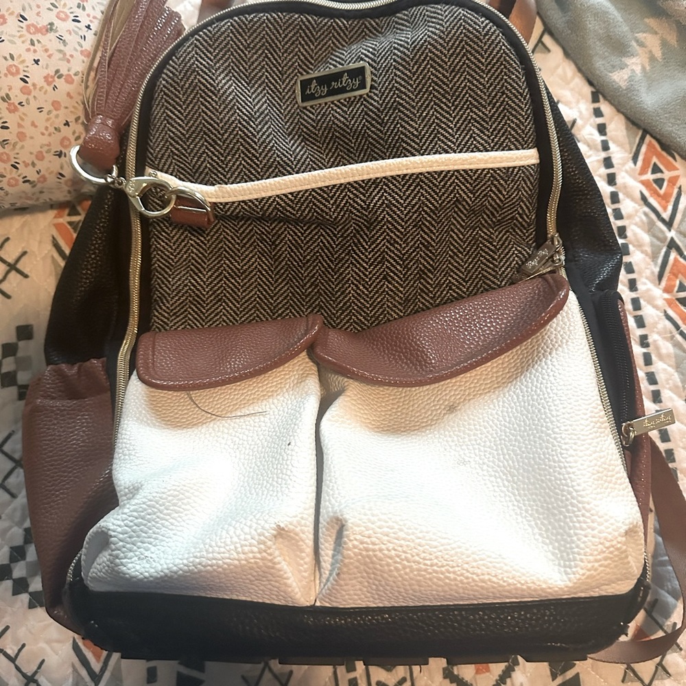 Itzy Ritzy Coffee and Cream Diaper Bag